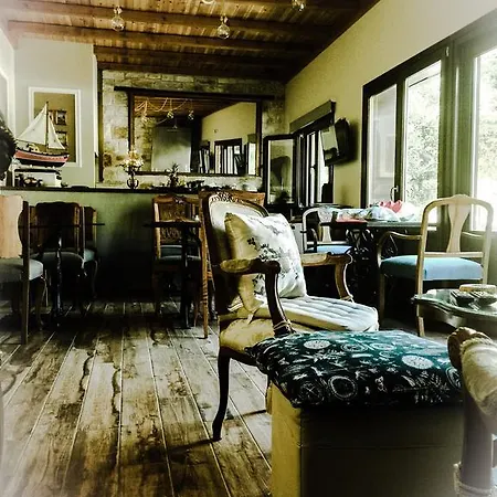 4 Seasons In Maison d'hôtes 4*