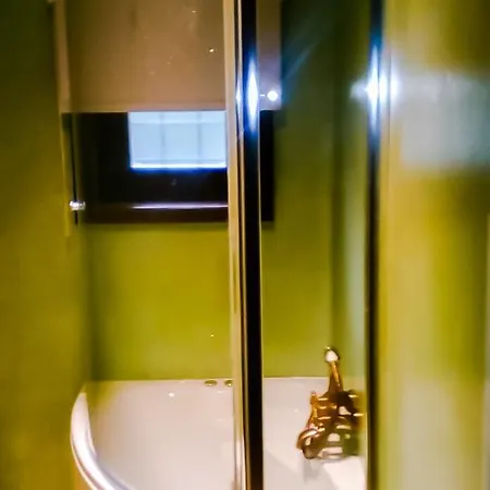 4 Seasons In Maison d'hôtes 4*