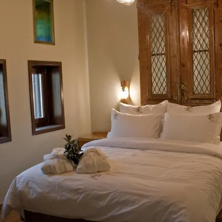 Πανσιόν 4 Seasons In