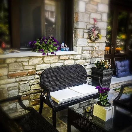 4 Seasons In Πανσιόν